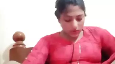 Horny girlfriend masturbating xxx pussy with rod