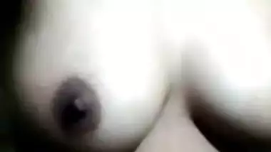 Cute Bengali YouTuber nude boobs and pussy expose