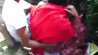 Couple Romance In Park - Movies. video3porn3