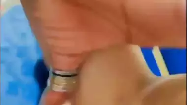 Desi sex videos of a guy fucking a milf and her daughter