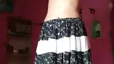 Cute Punjabi girl showing boobs pussy
