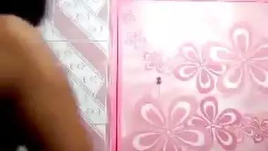 Bangladeshi Horny Girl ki nangi tease – ShopnoHin