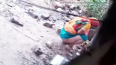 Desi aunty spy cam