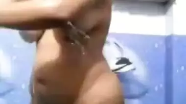 Cute bhabhi bathing naked video MMS latest release