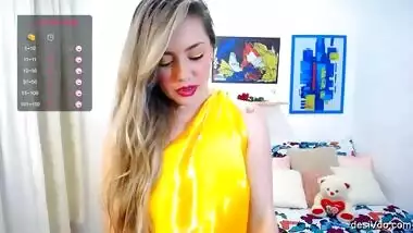 Beauty in Saree Pressing her boobs