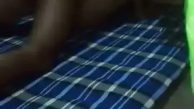 Desi dude records XXX coupling with Bangladeshi wife on amateur cam
